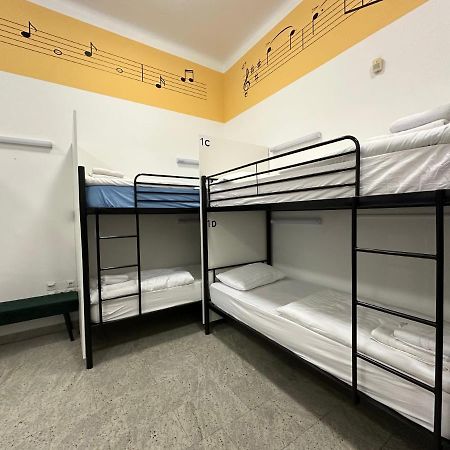 Hostel Opera Ljubljana Eksteriør billede