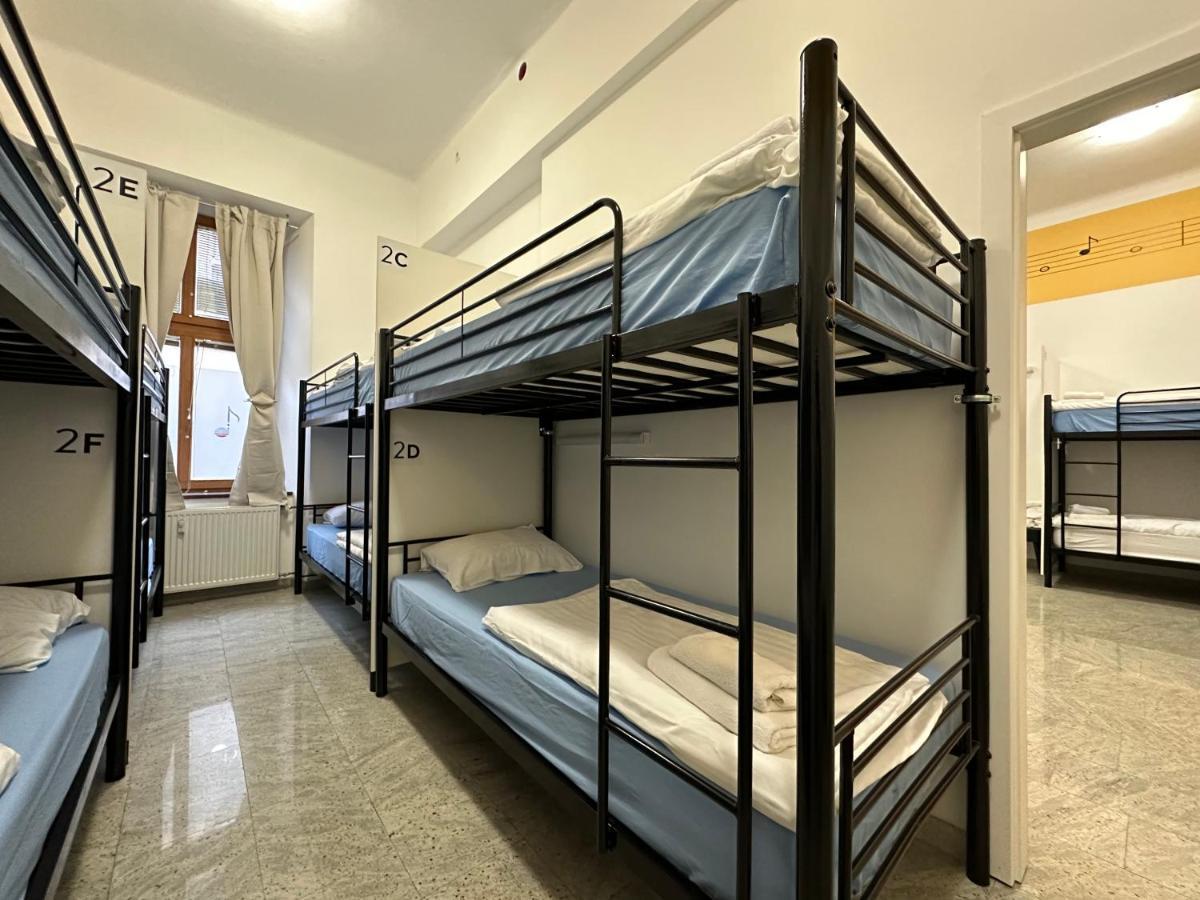 Hostel Opera Ljubljana Eksteriør billede